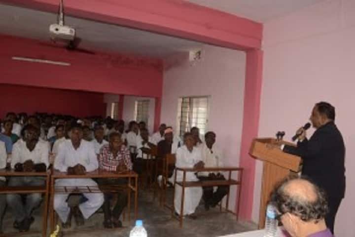 Sharadrao Pawar Arts and Commerce College campus in Gadchandur, Maharashtra, India — photo 2