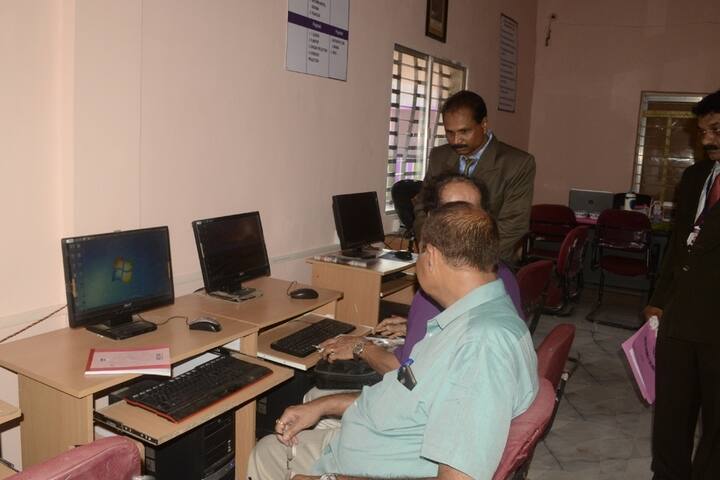 Sharadrao Pawar Arts and Commerce College campus in Gadchandur, Maharashtra, India — photo 4