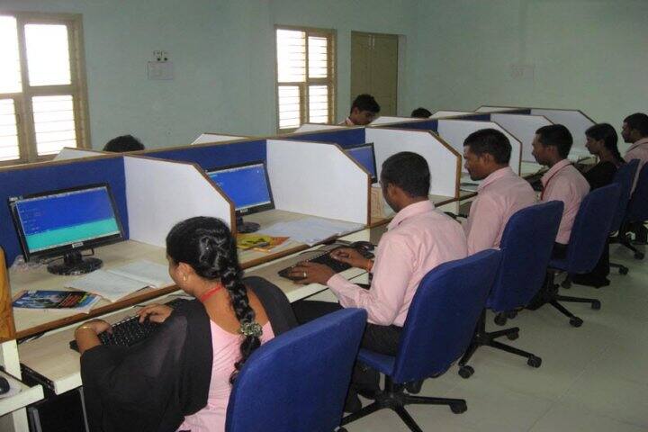 KC Reddy PG College campus in Guntur, Andhra Pradesh, India — photo 3