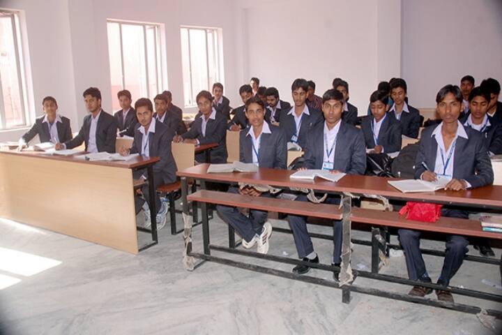 Universal Technical College campus in Jaipur, Rajasthan, India — photo 1