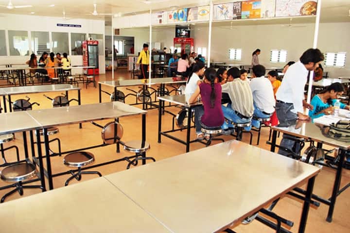 Universal Technical College campus in Jaipur, Rajasthan, India — photo 2