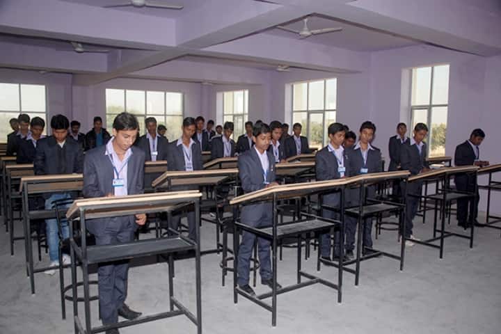 Universal Technical College campus in Jaipur, Rajasthan, India — photo 4