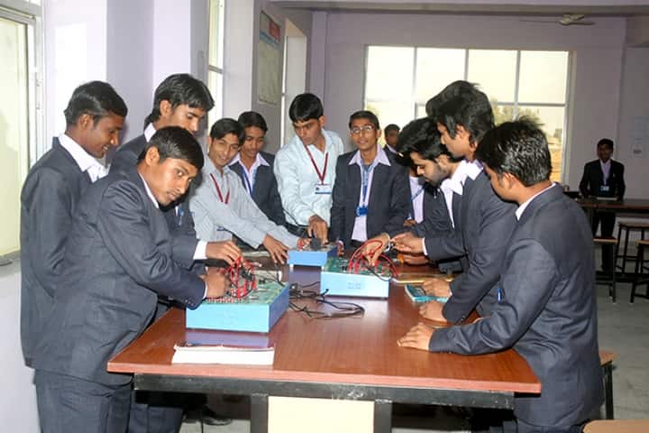Universal Technical College campus in Jaipur, Rajasthan, India — photo 6