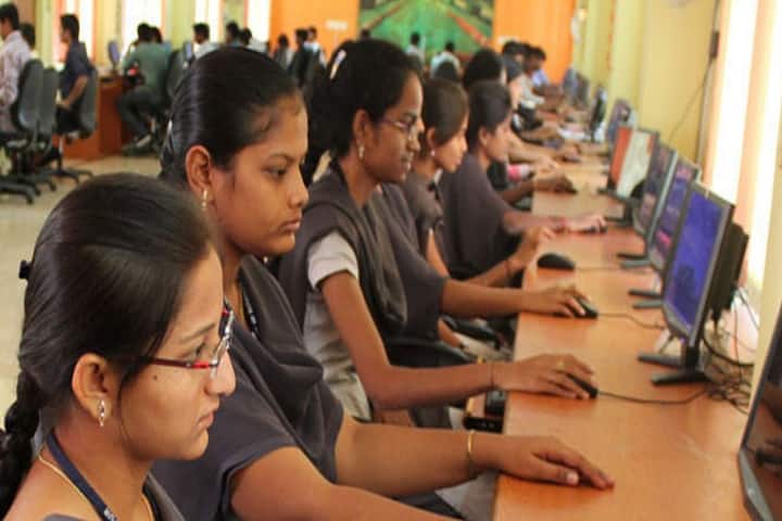Swamy Vivekananda Degree College campus in Kalyandurg, Andhra Pradesh, India — photo 2