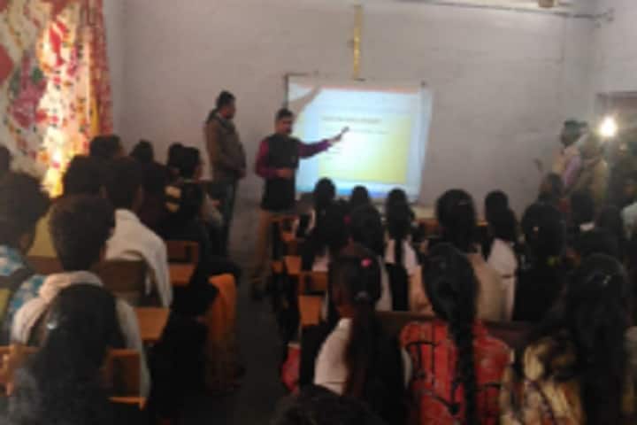 Shri Chintamani Mahavidyalaya campus in Ghugus, Maharashtra, India — photo 3