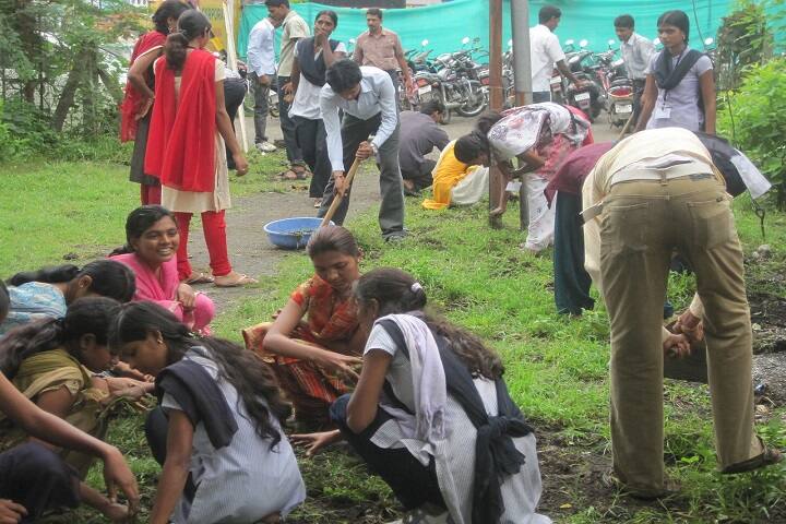 Yashwantrao Gudadhe Patil Memorial College of Arts campus in Nagpur, Maharashtra, India — photo 1
