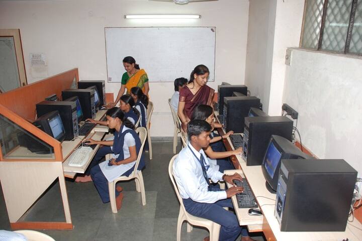 Yashwantrao Gudadhe Patil Memorial College of Arts campus in Nagpur, Maharashtra, India — photo 2
