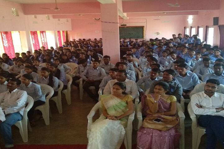 Kewalramji Harde Mahavidyalaya campus in Gadchiroli, Maharashtra, India — photo 5