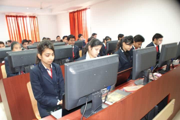 Invertis Institute of Engineering and Technology campus in Bareilly, Uttar Pradesh, India — photo 2
