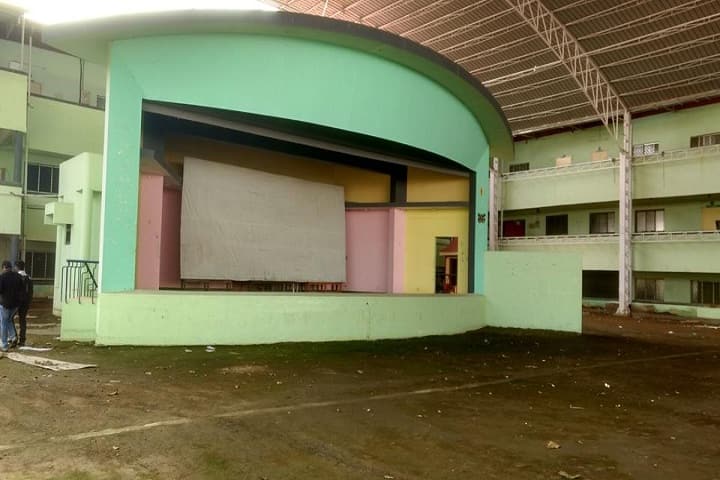 Misrimal Navajee Munoth Jain Engineering College campus in Chennai, Tamil Nadu, India — photo 1