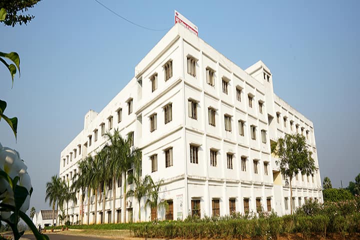 GIET College of Engineering campus in Rajahmundry, Andhra Pradesh, India — photo 1