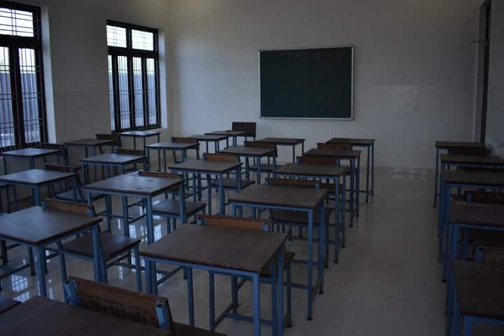 Shri Krishna Mahavidhyalaya campus in Sikandra, Rajasthan, India — photo 2