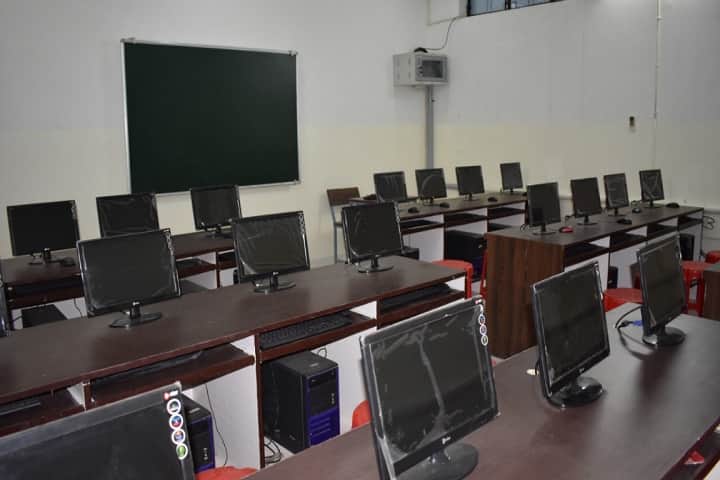 Shri Krishna Mahavidhyalaya campus in Sikandra, Rajasthan, India — photo 3