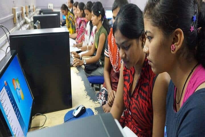 Dr Ambedkar College of Arts Commerce and Science campus in Chandrapur, Maharashtra, India — photo 6