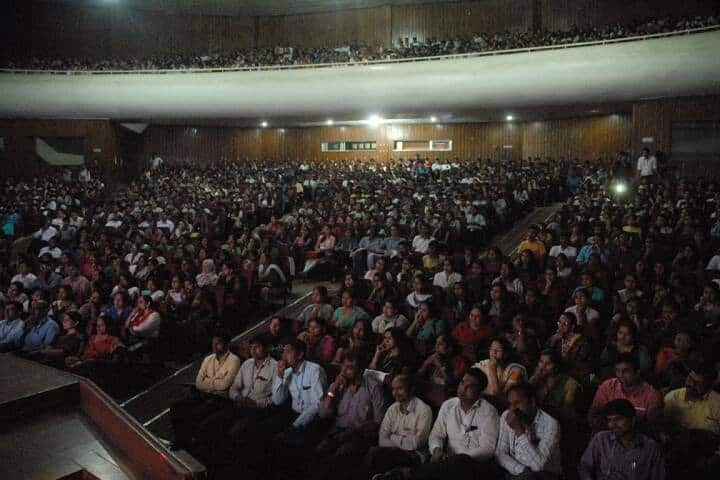 Gokhale Education Society's HPT Arts and RYK Science College campus in Nashik, Maharashtra, India — photo 3