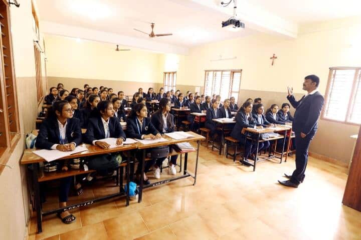 St Philomena First Grade College for Women campus in Hassan, Karnataka, India — photo 2