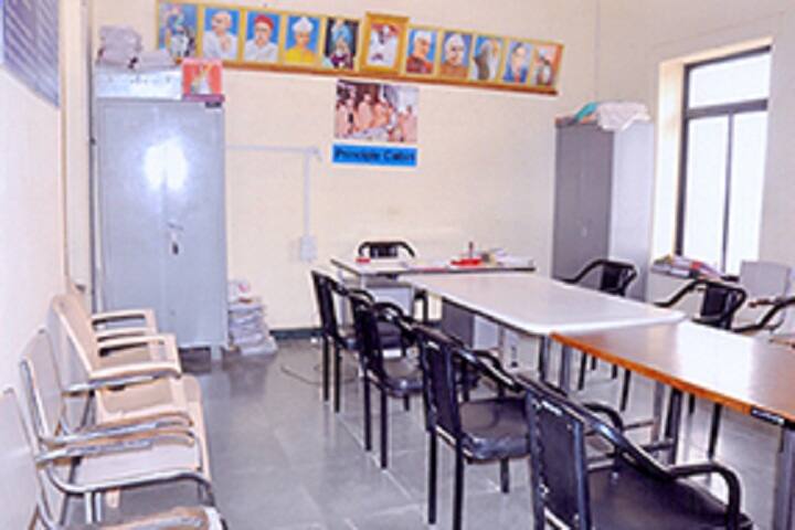 Gramin Vikas Shikshan Sanstha's Arts and Commerce College campus in Satara, Maharashtra, India — photo 5