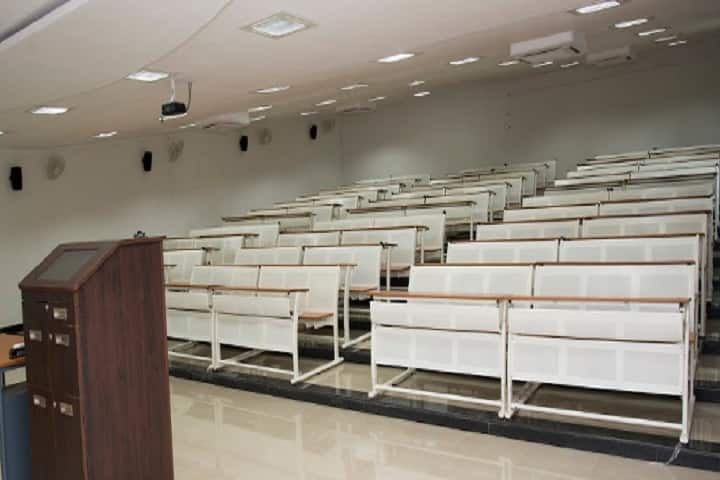 Subbaiah Institute of Medical Sciences campus in Shivamogga, Karnataka, India — photo 3