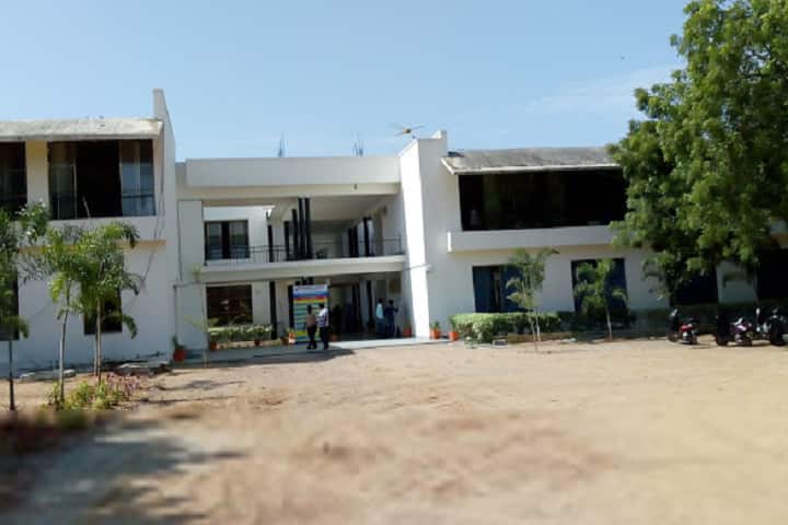 Sumathi Reddy Institute of Technology for Women campus in Warangal, Telangana, India — photo 1