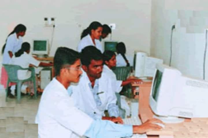 Sri Siddhartha Medical College campus in Tumkur, Karnataka, India — photo 2