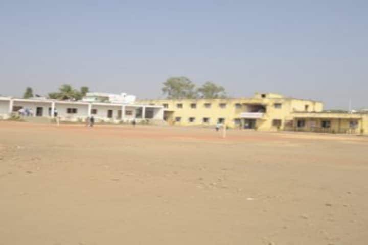 Shri Sant Gadge Maharaj Mahavidyalaya campus in Loha, Maharashtra, India — photo 1