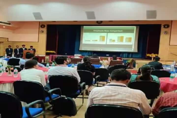 GS College of Commerce and Economics campus in Nagpur, Maharashtra, India — photo 3