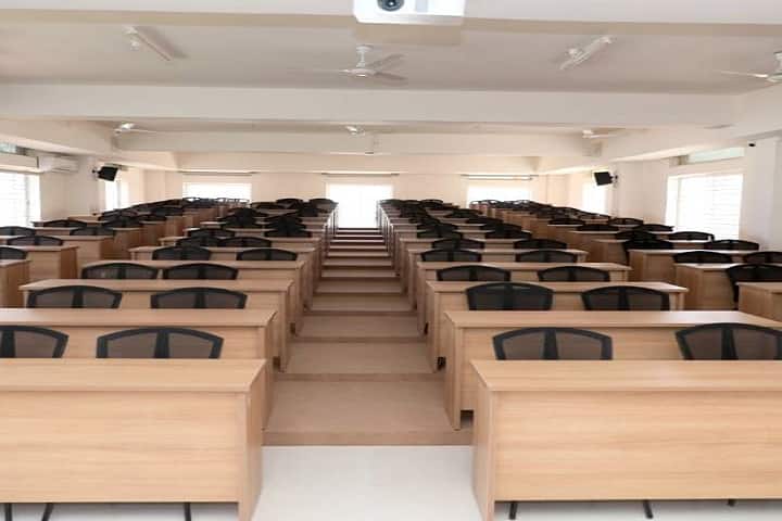 Sri Madhusudan Sai Institute of Medical Sciences and Research campus in Chikkaballapur, Karnataka, India — photo 2