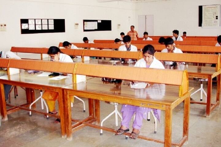 Sri Devaraj URS Medical College campus in Kolar, Karnataka, India — photo 5
