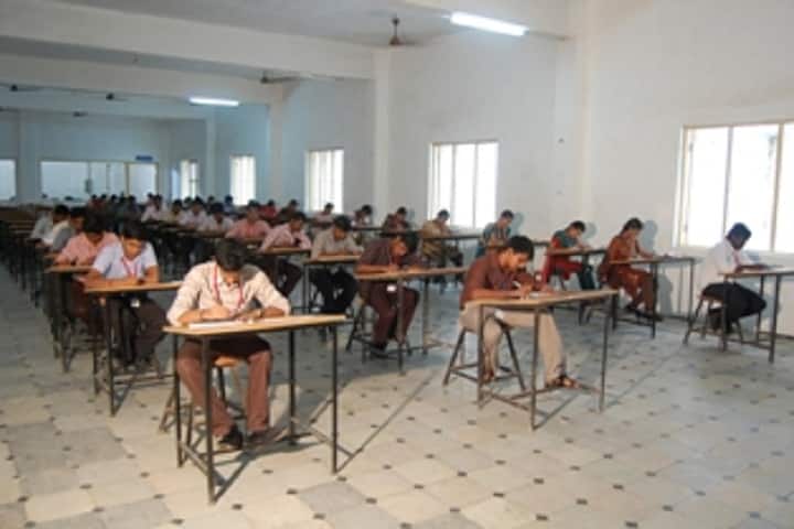 Jeppiaar Maamallan Engineering College campus in Kanchipuram, Tamil Nadu, India — photo 2
