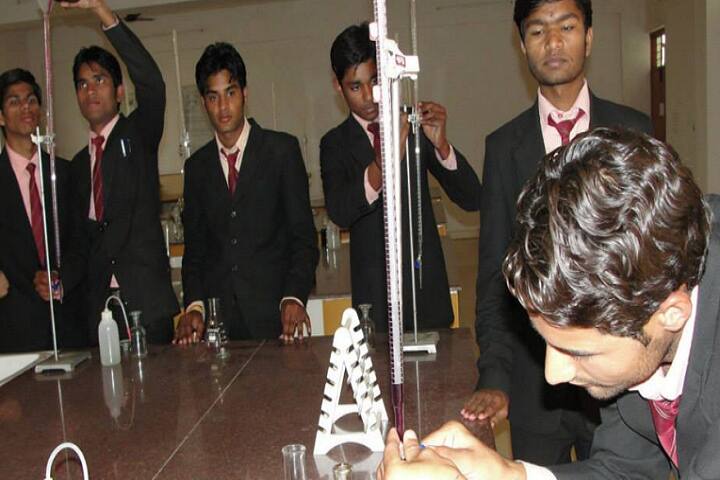 Radhaswami Institute of Technology campus in Jabalpur, Madhya Pradesh, India — photo 4