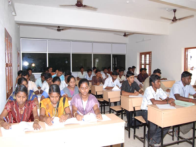 Ganapathy Chettiar College of Engineering and Technology campus in Ramanathapuram, Tamil Nadu, India — photo 2