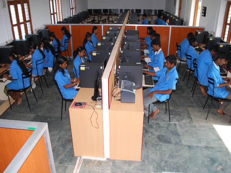 Ganapathy Chettiar College of Engineering and Technology campus in Ramanathapuram, Tamil Nadu, India — photo 3