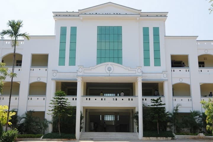 Raja Mahendra College of Engineering campus in Ibrahimpatnam, Telangana, India — photo 1
