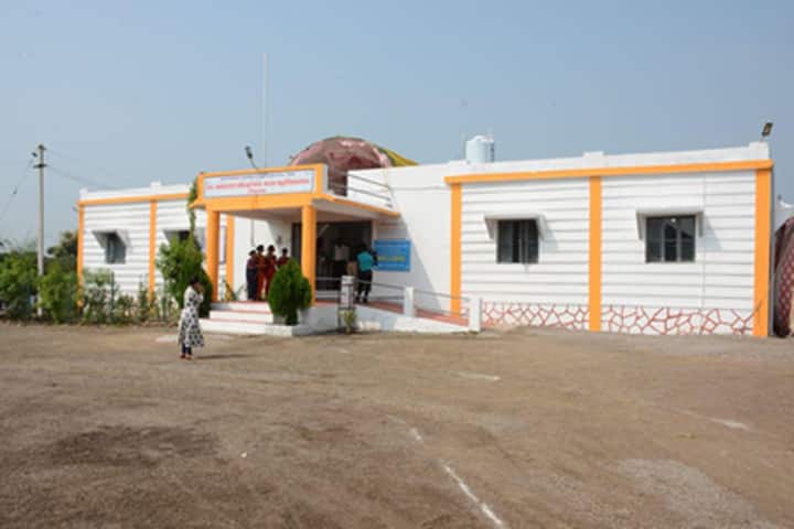 Late Vasantrao Kolhatkar Arts College campus in Wardha, Maharashtra, India — photo 2