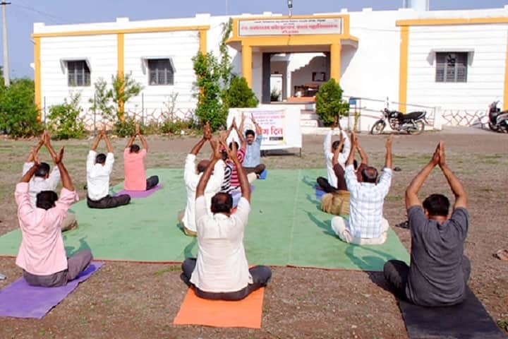 Late Vasantrao Kolhatkar Arts College campus in Wardha, Maharashtra, India — photo 4
