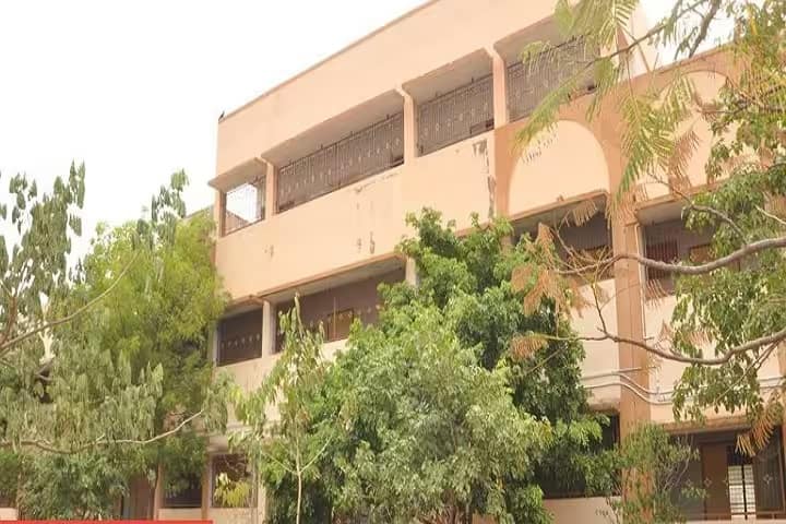 Government Arts College for Women campus in Dindigul, Tamil Nadu, India — photo 2