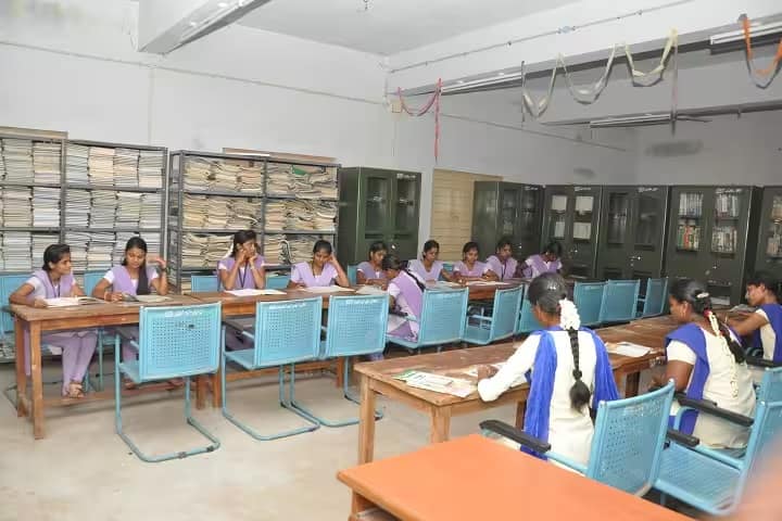 Government Arts College for Women campus in Dindigul, Tamil Nadu, India — photo 6
