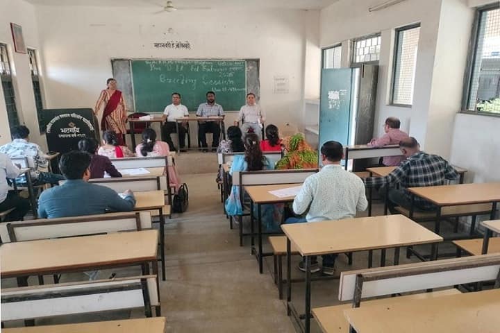 Government Rajmahant Nayandas Mahilang College campus in Bhatgaon, Chhattisgarh, India — photo 2