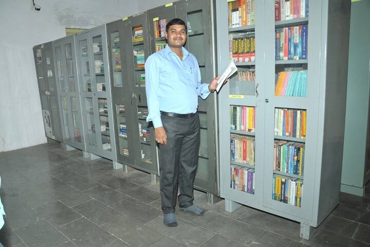 SSVV Sangha's Shri GR Gandhi Arts and Shri YA Patil Commerce College campus in Vijayapura, Karnataka, India — photo 2
