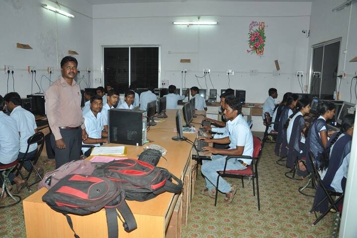 SSVV Sangha's Shri GR Gandhi Arts and Shri YA Patil Commerce College campus in Vijayapura, Karnataka, India — photo 3