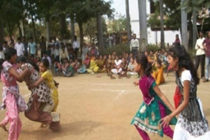 Saraswati Vidya Mandir Arts College campus in Kinwat, Maharashtra, India — photo 3