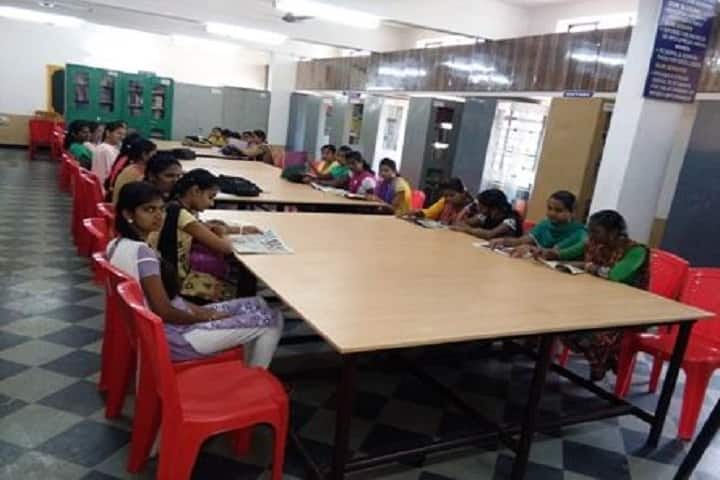 AA Patil College of Arts and Commerce for Women campus in Chikodi, Karnataka, India — photo 6