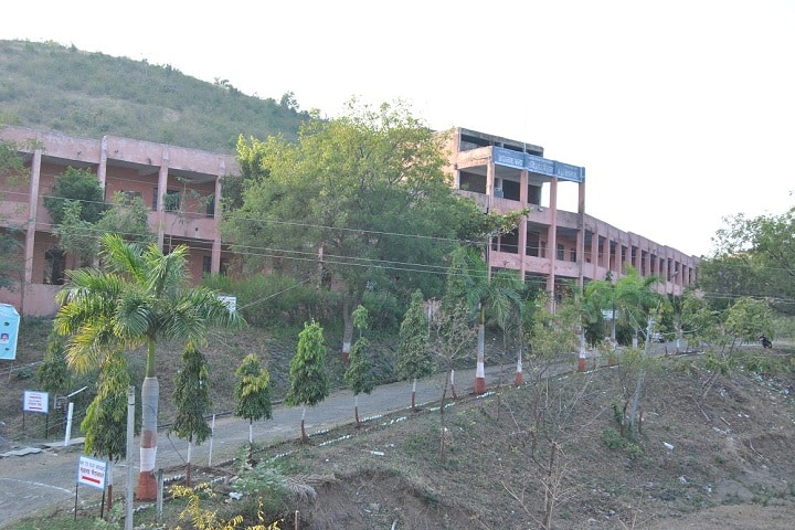 Yashodeep Shikshan Sanstha's Nagnath Arts Commerce and Science College campus in Hingoli, Maharashtra, India — photo 2