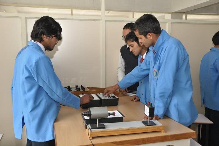 Bells Institute of Management and Technology campus in Shimla, Himachal Pradesh, India — photo 3