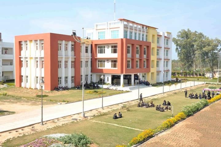 Sachdeva Engineering College for Girls campus in Gharuan, Punjab, India — photo 1