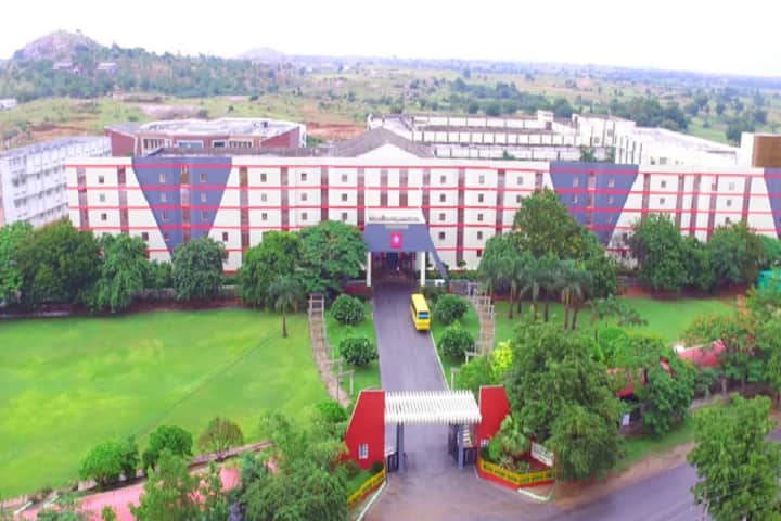 Navodaya Medical College campus in Raichur, Karnataka, India — photo 1