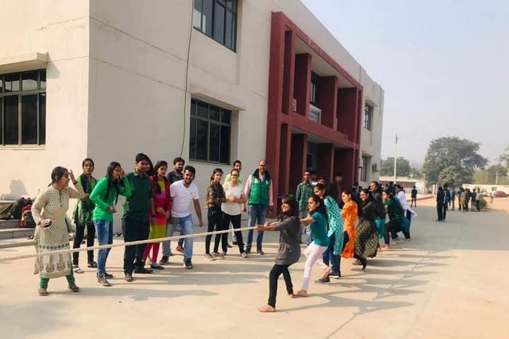 Smt AR Vikani Science College campus in Mahemdavad, Gujarat, India — photo 1