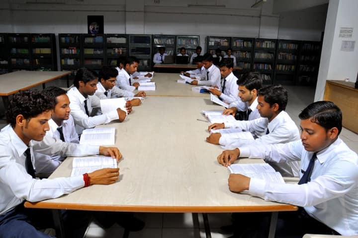 Sunrise Institute of Engineering Technology and Management campus in Unnao, Uttar Pradesh, India — photo 3