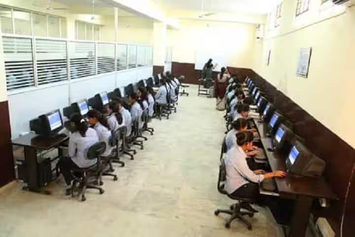 Maharani Girls Engineering College campus in Jaipur, Rajasthan, India — photo 2