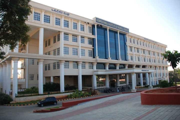 KIMS Bangalore campus in Bangalore, Karnataka, India — photo 3